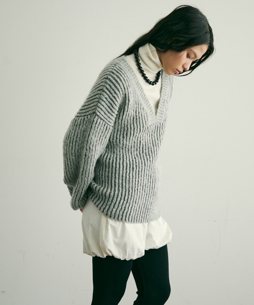 セール】両畦ストライプアルパカタッチ深Vニット（ニット/セーター