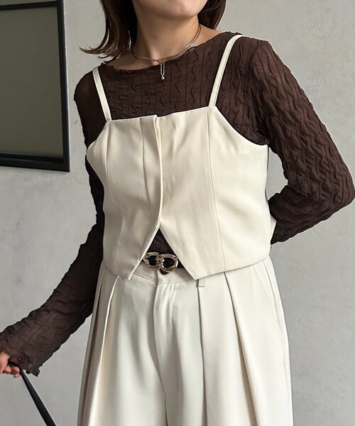 Thevon(ゼボン)の「裾スリットショートビスチェ(シャツ/ブラウス・レディース・アイボリー/ブラック/チャコールグレー・FREE)」の5枚目の写真