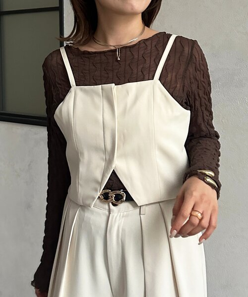 Thevon(ゼボン)の「裾スリットショートビスチェ(シャツ/ブラウス・レディース・アイボリー/ブラック/チャコールグレー・FREE)」の6枚目の写真
