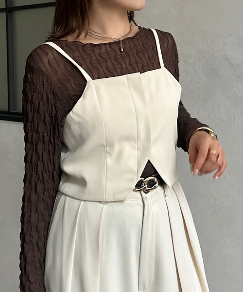 Thevon(ゼボン)の「裾スリットショートビスチェ(シャツ/ブラウス・レディース・アイボリー/ブラック/チャコールグレー・FREE)」の8枚目の写真