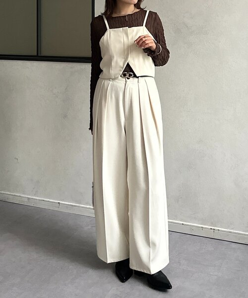 Thevon(ゼボン)の「裾スリットショートビスチェ(シャツ/ブラウス・レディース・アイボリー/ブラック/チャコールグレー・FREE)」の12枚目の写真