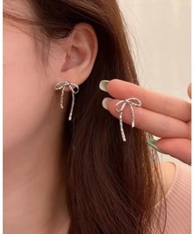 セール】VIBGYOR｜ヴィブジョーのピアス（両耳用）（リボンモチーフ