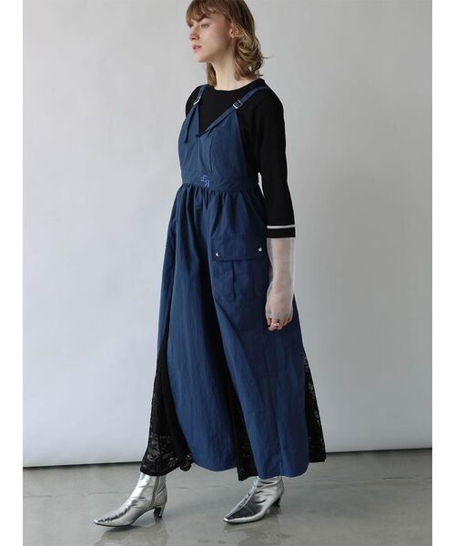 :ETHROF(イーサオブ)の「LACE DOCKING BELT-STRAP NYLON DRESS(ワンピース・レディース・ブラック/ネイビー・MEDIUM)」の14枚目の写真