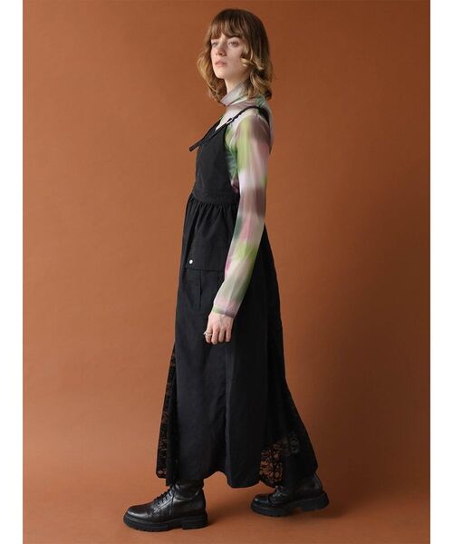 :ETHROF(イーサオブ)の「LACE DOCKING BELT-STRAP NYLON DRESS(ワンピース・レディース・ブラック/ネイビー・MEDIUM)」の7枚目の写真