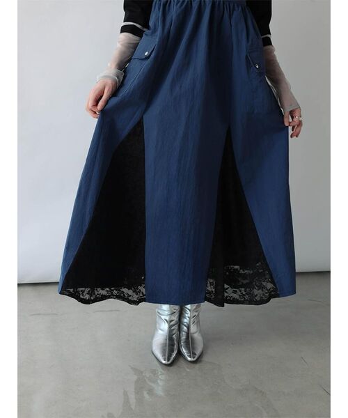 :ETHROF(イーサオブ)の「LACE DOCKING BELT-STRAP NYLON DRESS(ワンピース・レディース・ブラック/ネイビー・MEDIUM)」の20枚目の写真