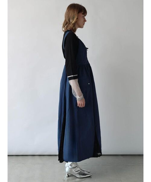 :ETHROF(イーサオブ)の「LACE DOCKING BELT-STRAP NYLON DRESS(ワンピース・レディース・ブラック/ネイビー・MEDIUM)」の22枚目の写真