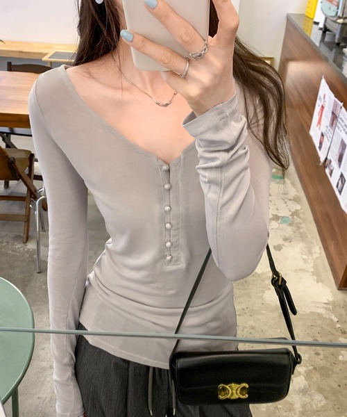 semuse(セミューズ)の「ヘンリーネックロンT(Tシャツ/カットソー・レディース・ブラック/カーキ/ホワイト/ライトグレー・S/M/L)」の1枚目の写真