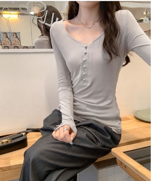 semuse(セミューズ)の「ヘンリーネックロンT(Tシャツ/カットソー・レディース・ブラック/カーキ/ホワイト/ライトグレー・S/M/L)」の13枚目の写真