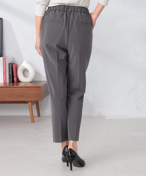 GALLORIA（ギャローリア）の「【キレメクパンツ】ストレッチ　タックテーパードパンツ（その他パンツ・レディース・ブラック/グレー/キャメル・S/M/L/LL）」の13枚目の写真