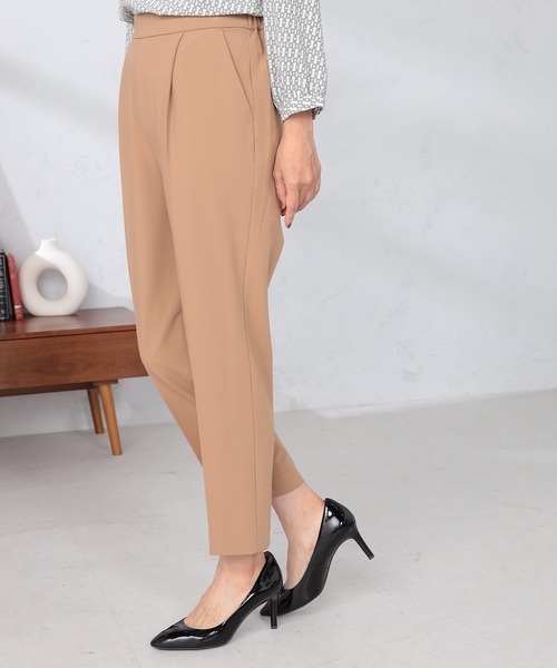 GALLORIA（ギャローリア）の「【キレメクパンツ】ストレッチ　タックテーパードパンツ（その他パンツ・レディース・ブラック/グレー/キャメル・S/M/L/LL）」の8枚目の写真