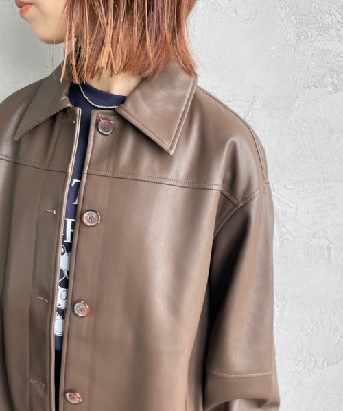 JEANS FACTORY Clothes（ジーンズファクトリークローズ）の「[Jeans Factory Clothes/ジーンズファクトリークローズ] スリーブデザイン オーバーサイズ フェイクレザー ジャケット（ライダースジャケット・レディース・ブラック/ブラウン・F）」の3枚目の写真