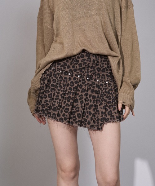 ENVYM(アンビー)の「プリーツラップミニスカート(スカート・レディース・ブラック/レオパード・SMALL/MEDIUM)」の7枚目の写真