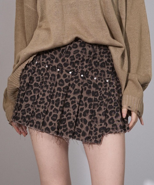 ENVYM(アンビー)の「プリーツラップミニスカート(スカート・レディース・ブラック/レオパード・SMALL/MEDIUM)」の3枚目の写真