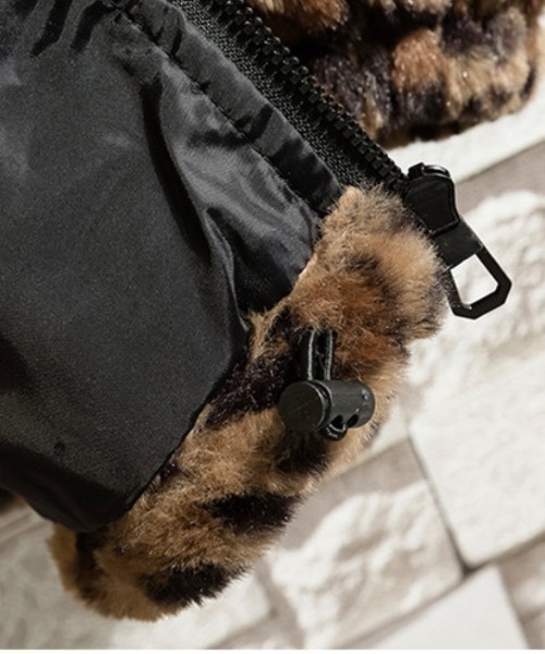 B'day(ビーデイ)の「【 B'day / ビーデー 】レオパードフェイクファーZIP-PK(パーカー・レディース・ホワイト/ブラウン・MEDIUM/LARGE/X-LARGE)」の8枚目の写真