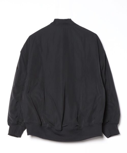 adidas（アディダス）の「ボンバージャケット ルーズフィット / アディダス adidas（MA-1・レディース・ブラック・MEDIUM/LARGE/SMALL/X-LARGE/X-SMALL/XX-LARGE）」の6枚目の写真