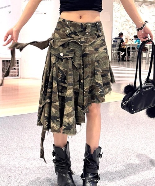セール】カモフラ柄イレヘムフレアスカート（スカート）｜SHEENA