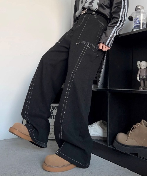 link lot(リンクロット)の「【ウエストゴム】ステッチデザインビッグポケットストレートブラックパンツ(チノパンツ・メンズ・ブラック・M/L)」の1枚目の写真