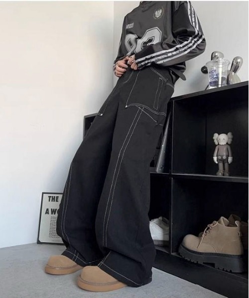 link lot(リンクロット)の「【ウエストゴム】ステッチデザインビッグポケットストレートブラックパンツ(チノパンツ・メンズ・ブラック・M/L)」の2枚目の写真