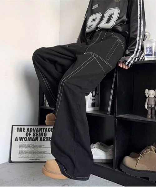 link lot(リンクロット)の「【ウエストゴム】ステッチデザインビッグポケットストレートブラックパンツ(チノパンツ・メンズ・ブラック・M/L)」の3枚目の写真