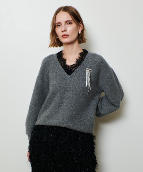 allureville(アルアバイル)の「レースドッキングプルオーバー(ニット/セーター・レディース・オフホワイト/グレー系その他・2)」の2枚目の写真