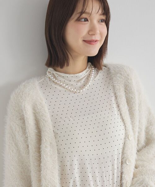 earth music&ecology（アースミュージックアンドエコロジー）の「パールショートネックレス（ネックレス・レディース・ゴールド・FREE）」の3枚目の写真