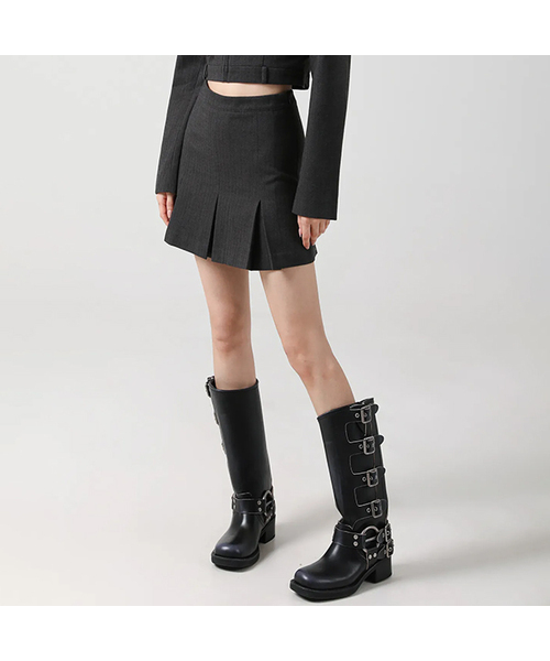 AVANDRESS(アバンドレス )の「Jaya Pleats Mini Skirt CHARCOAL(スカート・レディース・チャコール・SMALL/MEDIUM)」の1枚目の写真