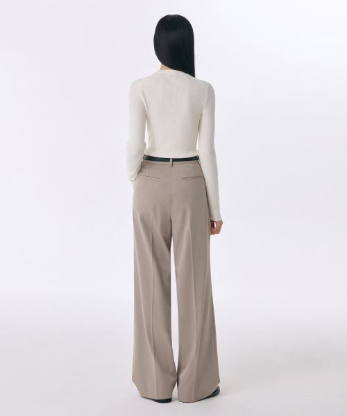 MUSINSA STANDARD WOMAN（ムシンサスタンダードウーマン）の「ウィメンズヘビーウェイト裏起毛ディープタックワイドスラックス[ライトベージュ]（スラックス・レディース・その他・34/32/30/31/24/25/26/27/28/29）」の2枚目の写真