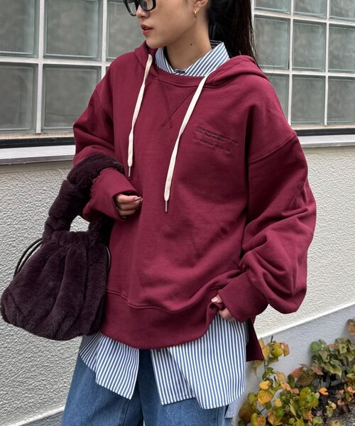 CIAOPANIC TYPY(チャオパニックティピー)の「ワンポイントロゴ刺繍フーディー(Tシャツ/カットソー・レディース・バーガンディー/チャコールグレー/オフホワイト/ブラウン/ネイビー・ONE SIZE)」の5枚目の写真