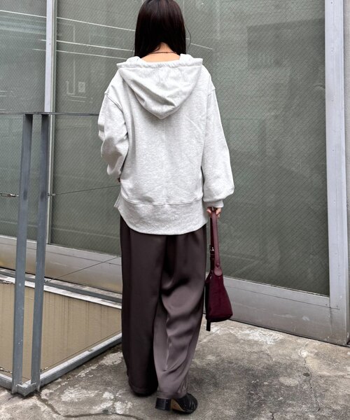 CIAOPANIC TYPY(チャオパニックティピー)の「ワンポイントロゴ刺繍フーディー(Tシャツ/カットソー・レディース・バーガンディー/チャコールグレー/オフホワイト/ブラウン/ネイビー・ONE SIZE)」の12枚目の写真