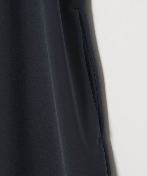 UNITED ARROWS（ユナイテッドアローズ）の「LIGHT PONGY フリル ワンピース（ワンピース・レディース・ブラック/ネイビー・38/36）」の6枚目の写真