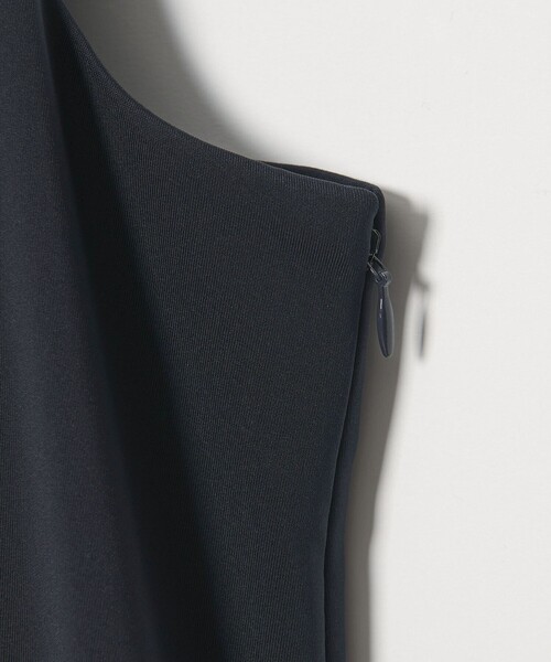 UNITED ARROWS（ユナイテッドアローズ）の「LIGHT PONGY フリル ワンピース（ワンピース・レディース・ブラック/ネイビー・38/36）」の7枚目の写真