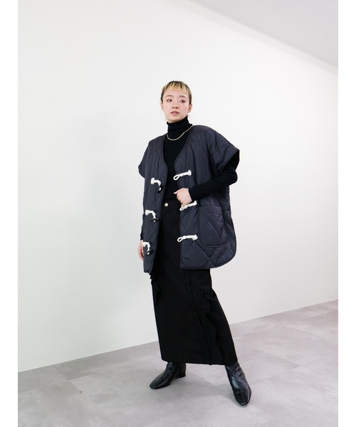 DOLLUPOOPS（ドールアップウップス）の「トグルキルト中綿ベスト（ベスト・レディース・チャコール/カーキ/ブラック・FREE）」の8枚目の写真