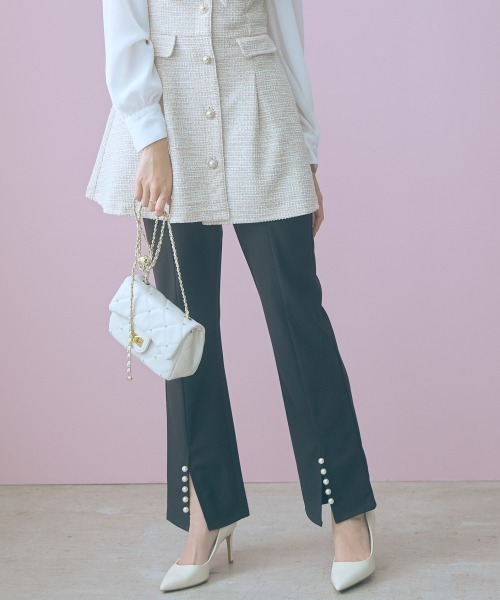 marun（マルン）の「＜大きいサイズ＞裾スリットストレートパンツ marun（スラックス・レディース・ブラック・LL/L/5L/4L/3L）」の11枚目の写真