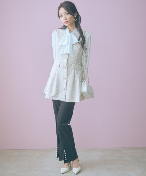 marun（マルン）の「＜大きいサイズ＞裾スリットストレートパンツ marun（スラックス・レディース・ブラック・LL/L/5L/4L/3L）」の10枚目の写真