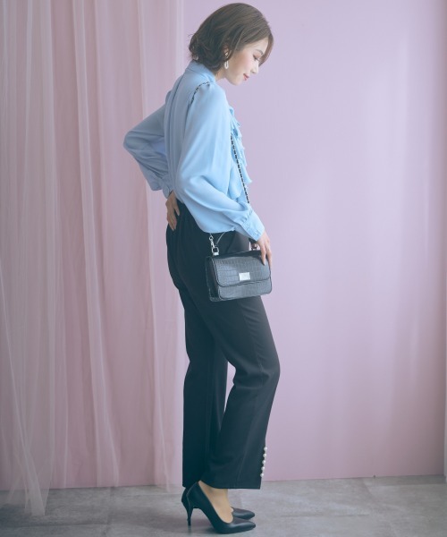 marun（マルン）の「＜大きいサイズ＞裾スリットストレートパンツ marun（スラックス・レディース・ブラック・LL/L/5L/4L/3L）」の12枚目の写真