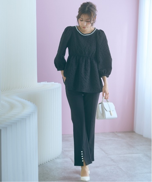 marun（マルン）の「＜大きいサイズ＞裾スリットストレートパンツ marun（スラックス・レディース・ブラック・LL/L/5L/4L/3L）」の5枚目の写真