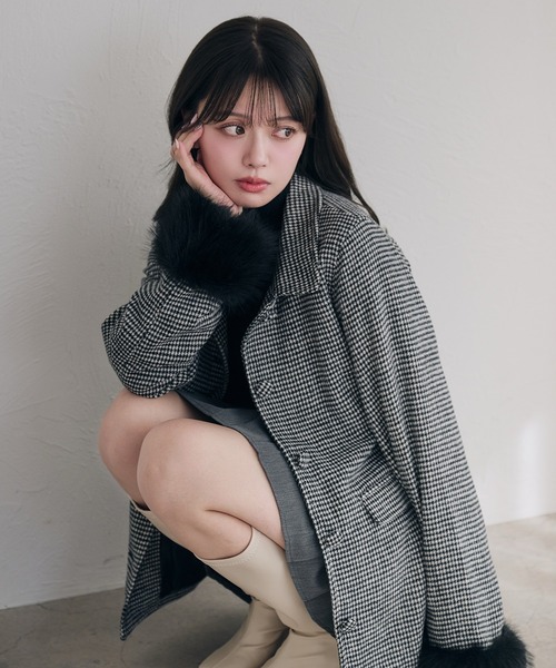 fupel（フぺル）の「fur sleeve Mid stand collar coat / 袖ファーミドル丈ステンカラーコート（ステンカラーコート・レディース・ブラック/グレー/アイボリー・FREE）」の13枚目の写真