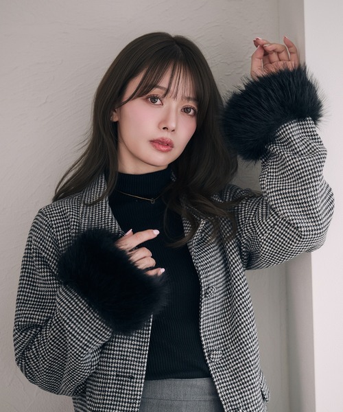 fupel（フぺル）の「fur sleeve Mid stand collar coat / 袖ファーミドル丈ステンカラーコート（ステンカラーコート・レディース・ブラック/グレー/アイボリー・FREE）」の16枚目の写真