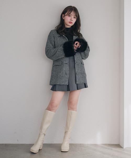 fupel（フぺル）の「fur sleeve Mid stand collar coat / 袖ファーミドル丈ステンカラーコート（ステンカラーコート・レディース・ブラック/グレー/アイボリー・FREE）」の7枚目の写真