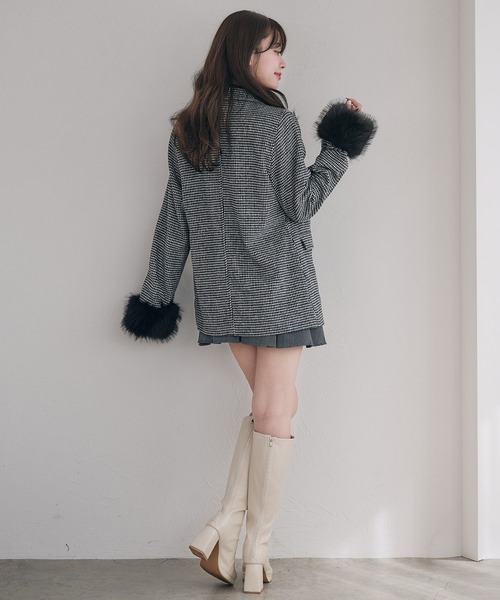 fupel（フぺル）の「fur sleeve Mid stand collar coat / 袖ファーミドル丈ステンカラーコート（ステンカラーコート・レディース・ブラック/グレー/アイボリー・FREE）」の11枚目の写真