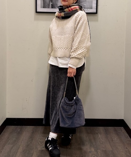 Right-on（ライトオン）の「HONEYSUCKLE ROSE(ハニーサックルローズ)【レディース】フェイクファーワンショルダー（ショルダーバッグ・レディース・ベージュ/グレー・ONE SIZE）」の12枚目の写真