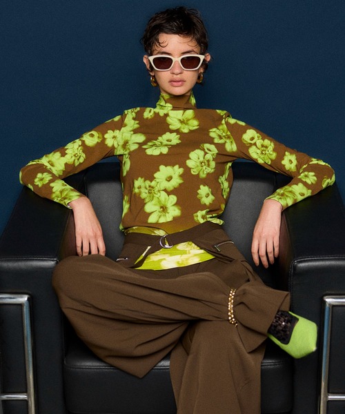 MAISON SPECIAL(メゾンスペシャル)の「Gradient Turtle Flower Top/グラデーションタートルフラワートップス(Tシャツ/カットソー・レディース・ピンク/ブラウン/ブラック・FREE)」の3枚目の写真