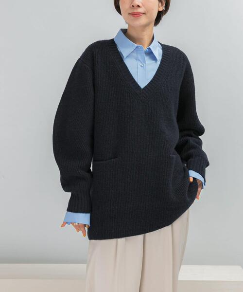 URBAN RESEARCH ROSSO WOMEN(アーバンリサーチ ロッソ)の「アルパカ混カーブスリーブVネックプルオーバー(ニット/セーター・レディース・グレー/ピンク/ネイビー・FREE)」の2枚目の写真