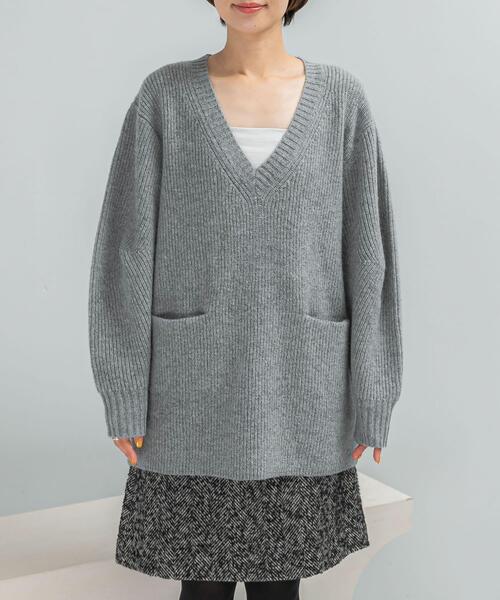 URBAN RESEARCH ROSSO WOMEN(アーバンリサーチ ロッソ)の「アルパカ混カーブスリーブVネックプルオーバー(ニット/セーター・レディース・グレー/ピンク/ネイビー・FREE)」の10枚目の写真