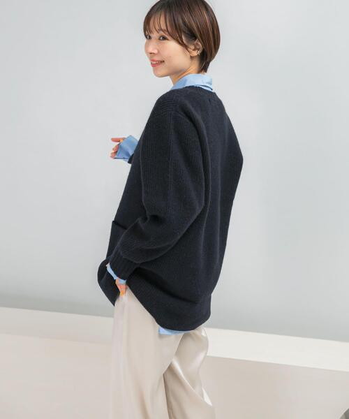 URBAN RESEARCH ROSSO WOMEN(アーバンリサーチ ロッソ)の「アルパカ混カーブスリーブVネックプルオーバー(ニット/セーター・レディース・グレー/ピンク/ネイビー・FREE)」の18枚目の写真