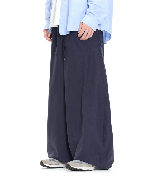 KICHUL(キチョル)の「V AND V BALLOON PANTS (BLUE GREY)(その他パンツ・レディース・その他・LARGE/SMALL/MEDIUM/X-SMALL)」の2枚目の写真