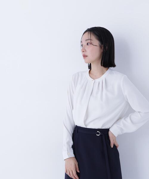 NATURAL BEAUTY BASIC(ナチュラルビューティーベーシック)の「◇フロントタックブラウス(シャツ/ブラウス・レディース・ブルー/ライトグリーン/ベージュ/オフホワイト・SMALL/MEDIUM)」の12枚目の写真