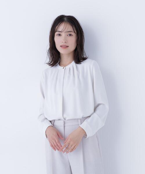 NATURAL BEAUTY BASIC(ナチュラルビューティーベーシック)の「◇フロントタックブラウス(シャツ/ブラウス・レディース・ブルー/ライトグリーン/ベージュ/オフホワイト・SMALL/MEDIUM)」の10枚目の写真