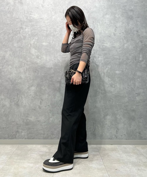 +diana（プラスダイアナ）の「【Premiumline】 ウィングチップスニーカー（スニーカー・レディース・アイボリー/ブラック/ホワイト・23.5cm/23.0cm/22.5cm/22.0cm/25.0cm/24.5cm/24.0cm）」の8枚目の写真