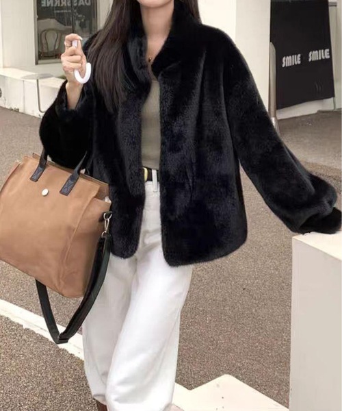 MAISON DE THERESE（メゾン ド テレーズ）の「ショート スタンドカラー エコファーコート（その他アウター・レディース・ブラウン/ホワイト/ブラック/アイボリー・S/M/L/XL）」の6枚目の写真